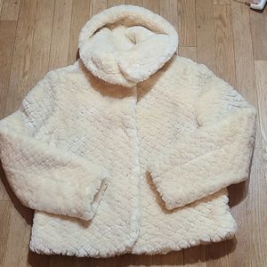 NWOT Non-Fur Animal Free Jacket